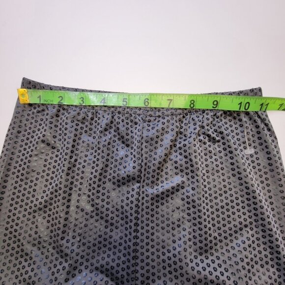 METALLIC Sheen Grey Leggings - Petite - Picture 3 of 6